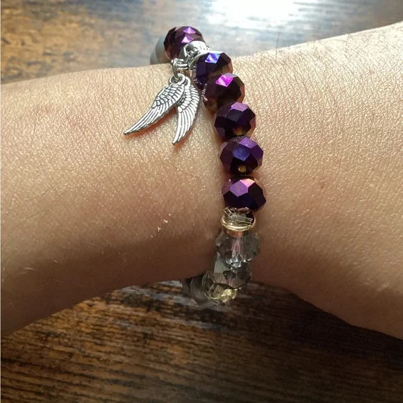 Bracelets - Picture 5 of 7